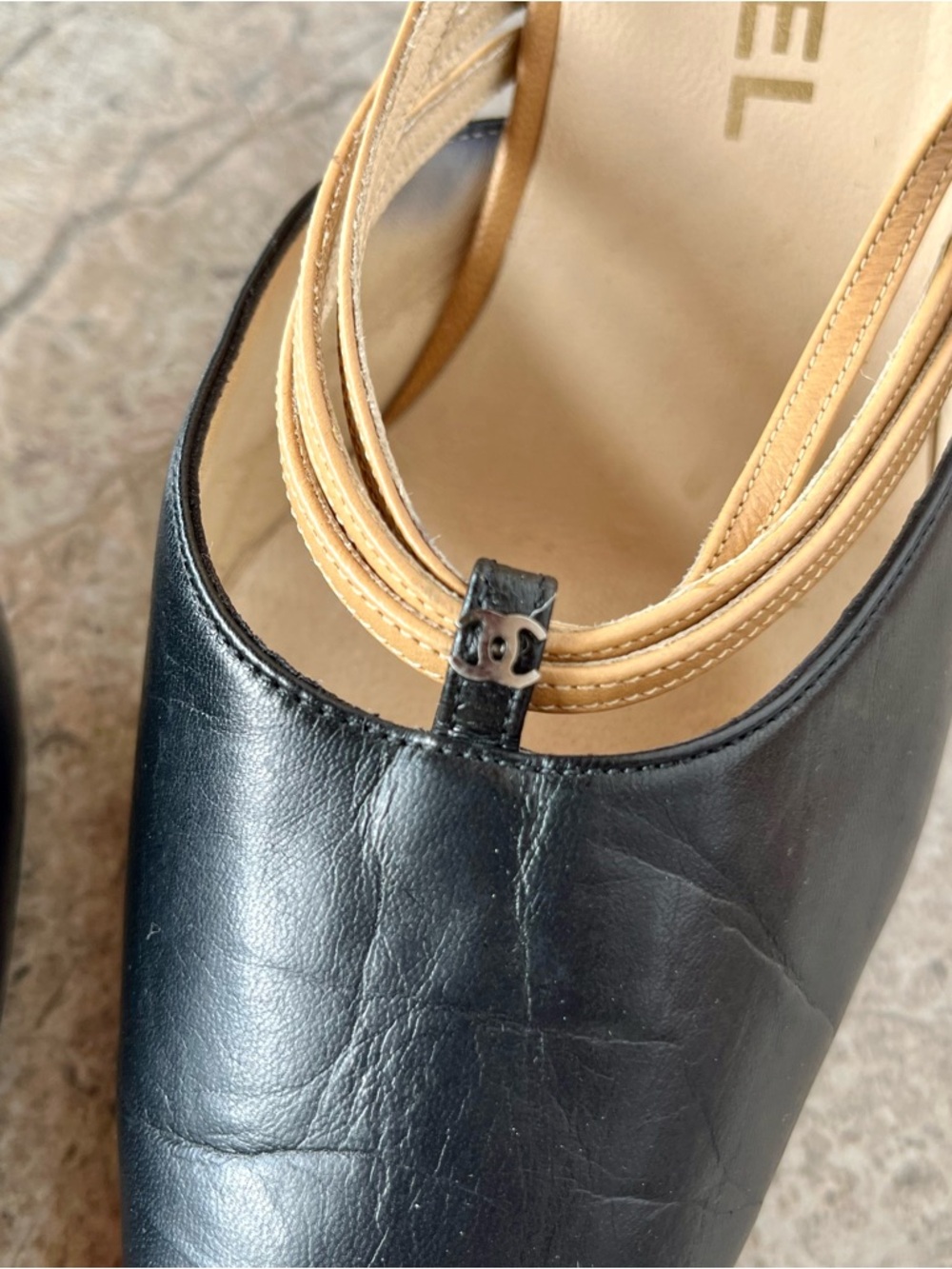 Chanel Fall 2000 Two-Tone Multi-Strap Comma Heel Slingbacks - Picture 4 of 13